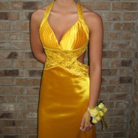 Precious Formals Dresses & Skirts - Golden Yellow Formal/Prom Dress 💕